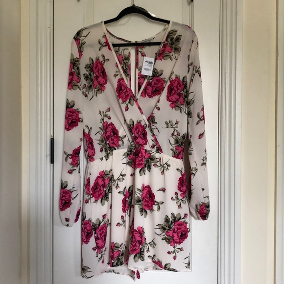NWT charlotte russe flower romper - Picture 1 of 8